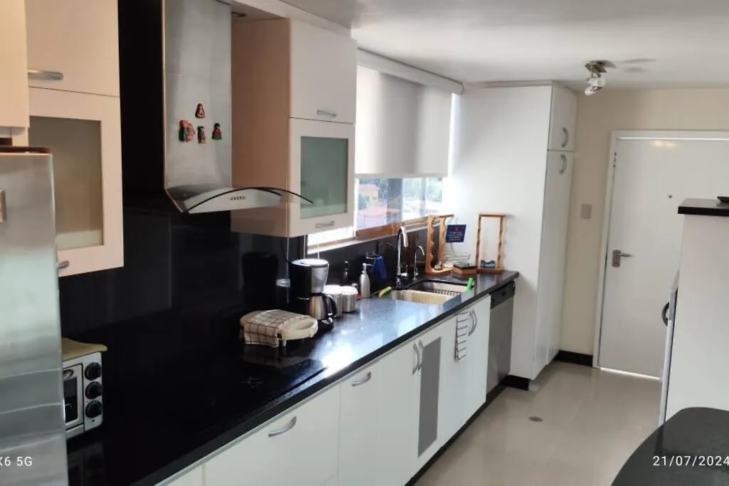 Condominio En Zona Privilegiada Caracas 0*,