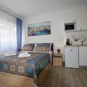 Borna & Roko Free Parking , Zadar Croacia